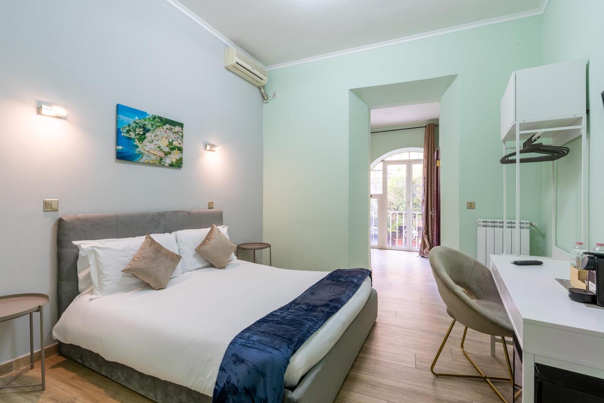 Leoni Di Giada Guesthouse - Close To Central Station Рим Экстерьер фото