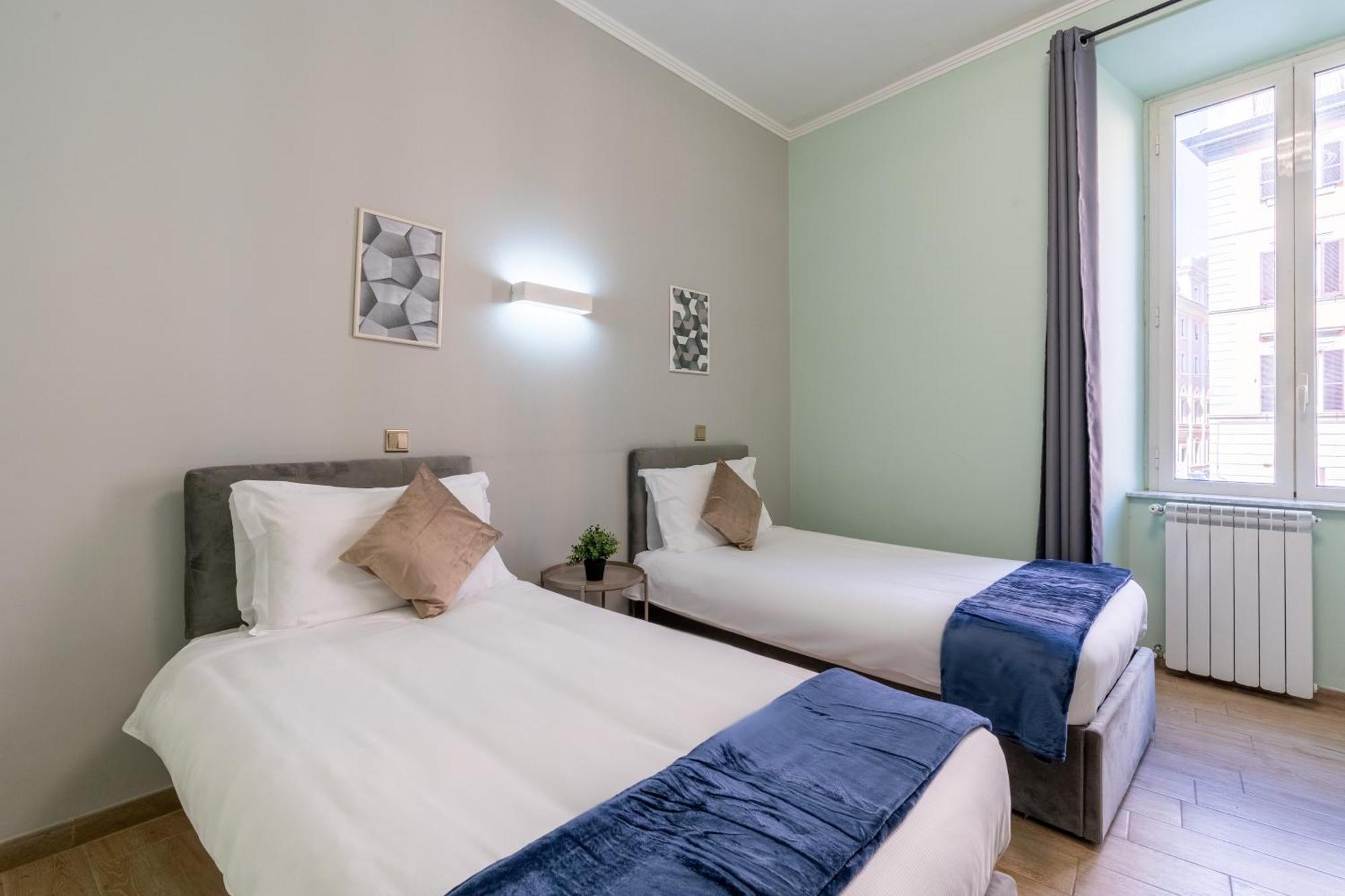Leoni Di Giada Guesthouse - Close To Central Station Рим Экстерьер фото